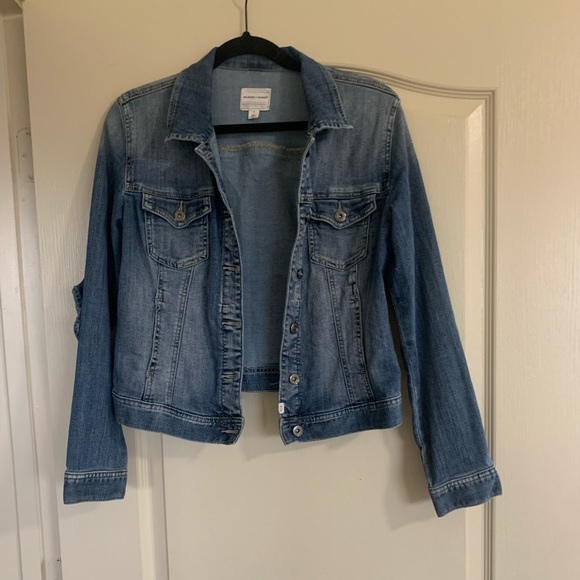 Blue Jean jacket with back ruffle accent. - Picture 2 of 2
